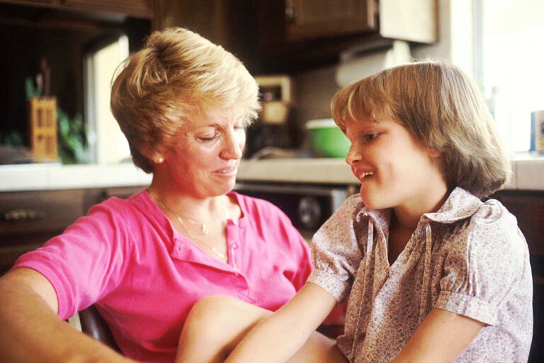 Teaching Children the Importance of Mother Tongue and How to Teach Them a New Language Easily