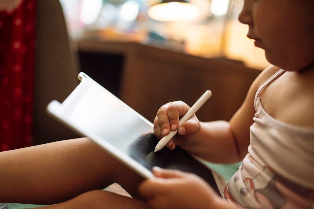 5 Sneaky Ways Screen Time is Altering Your Child's Attention Span (And How to Fix It)
