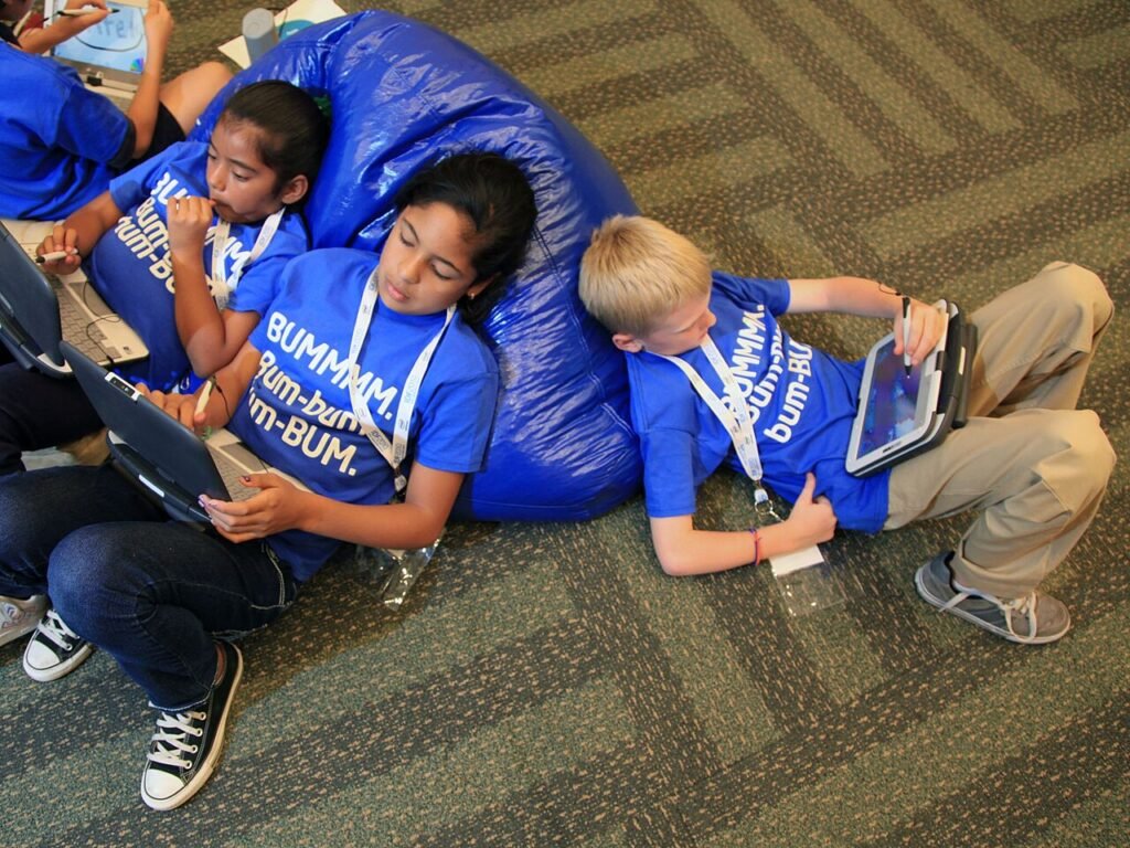 Gen Alpha Parenting: 5 Ways to Manage Preteen Screen Time in 2026